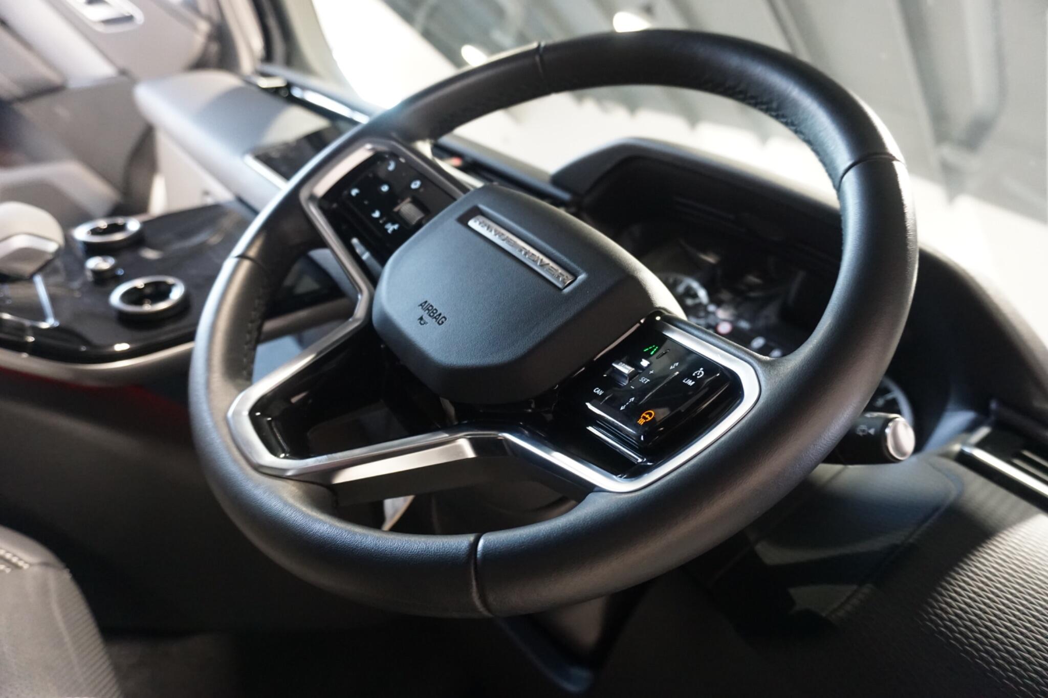 Land Rover Range Rover Velar 3.0 D300 MHEV R-Dynamic SE SUV 5dr Diesel Auto 4WD Euro 6 (s/s) (300 ps)